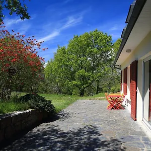  Bed & Breakfast Aux Arbres Chanteurs France